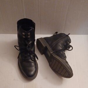 4/$60 Kenneth Cole Black Ankle Boots With Side Zipper & Laces - Size US 9